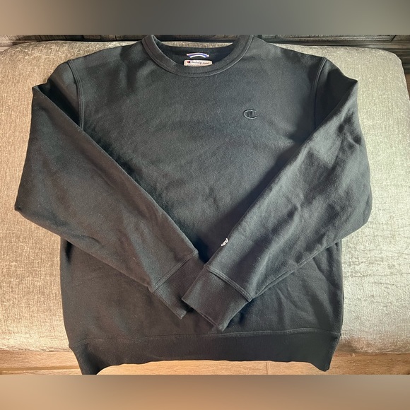 Champion Other - Men’s Champion Black Crewneck Pullover sweater size medium